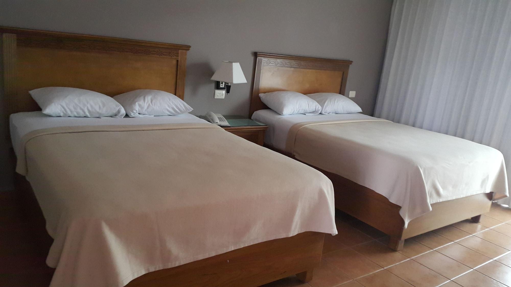 Tecnohotel Mérida Norte Exterior foto