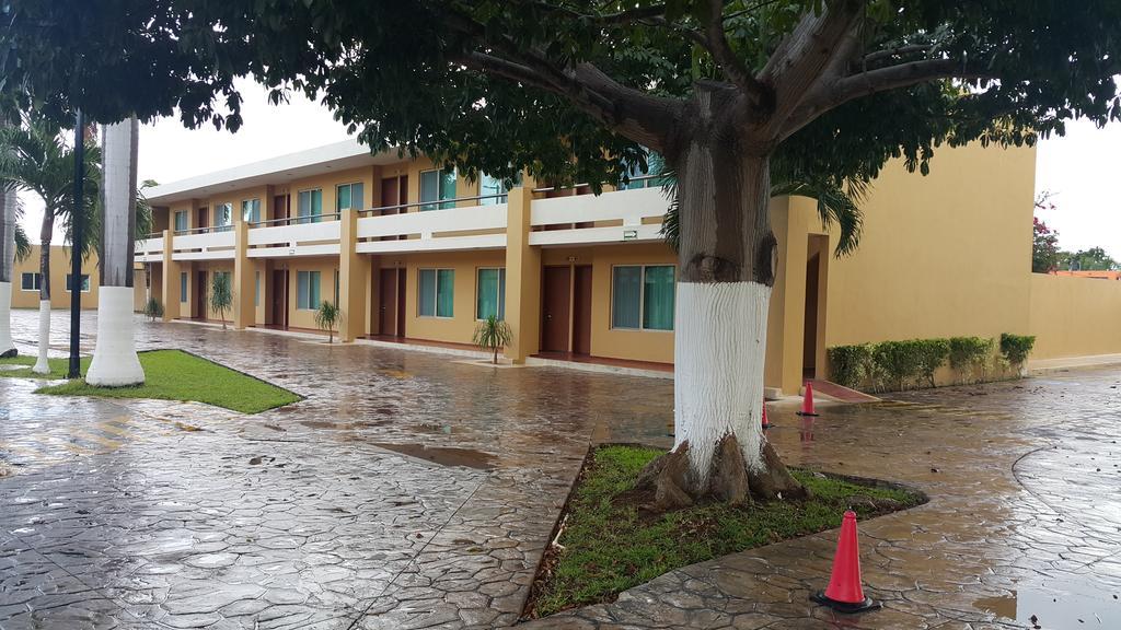 Tecnohotel Mérida Norte Exterior foto